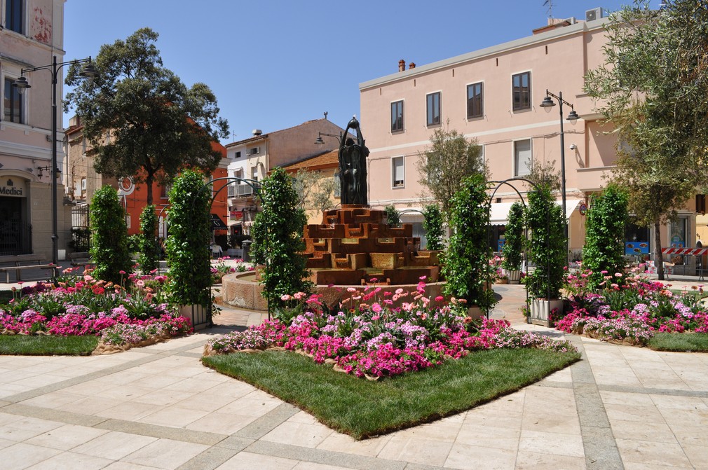 Olbia in fiore: il centro si trasforma in oasi verde