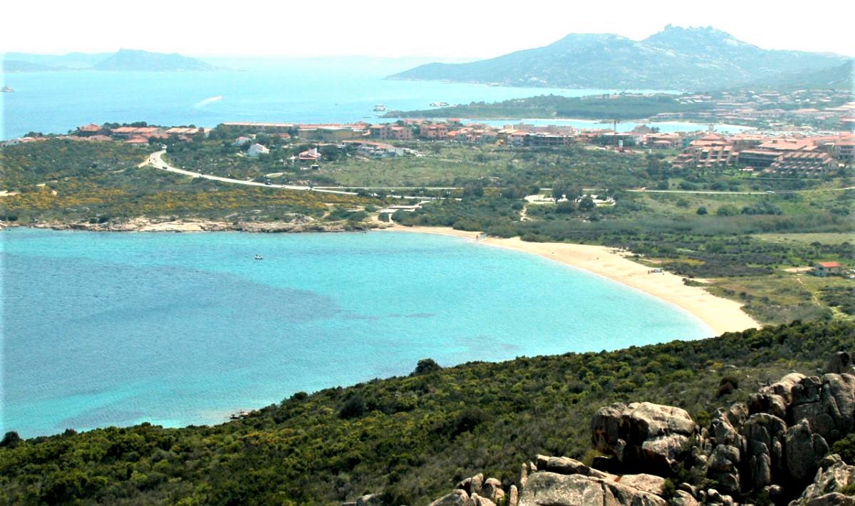 Palau, spiaggia della Sciumara Foce Surrau: divieto temporaneo di balneazione