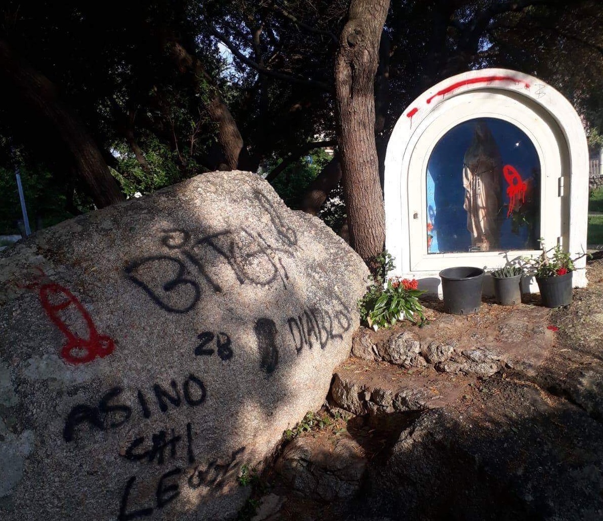 Olbia: vandali in azione contro la Madonnina