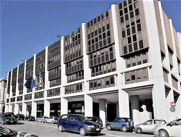 Regione, nomine contestate: direttori regionali restano al loro posto