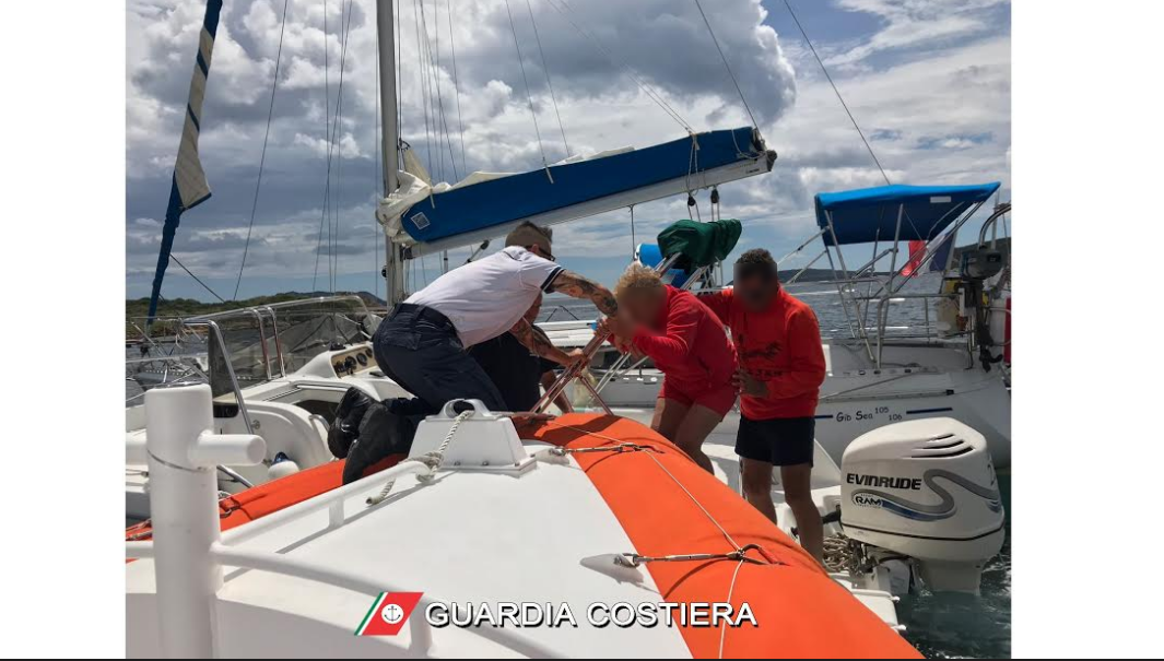 Si incagliano davanti Tavolara: turisti salvati da Guardia Costiera Olbia