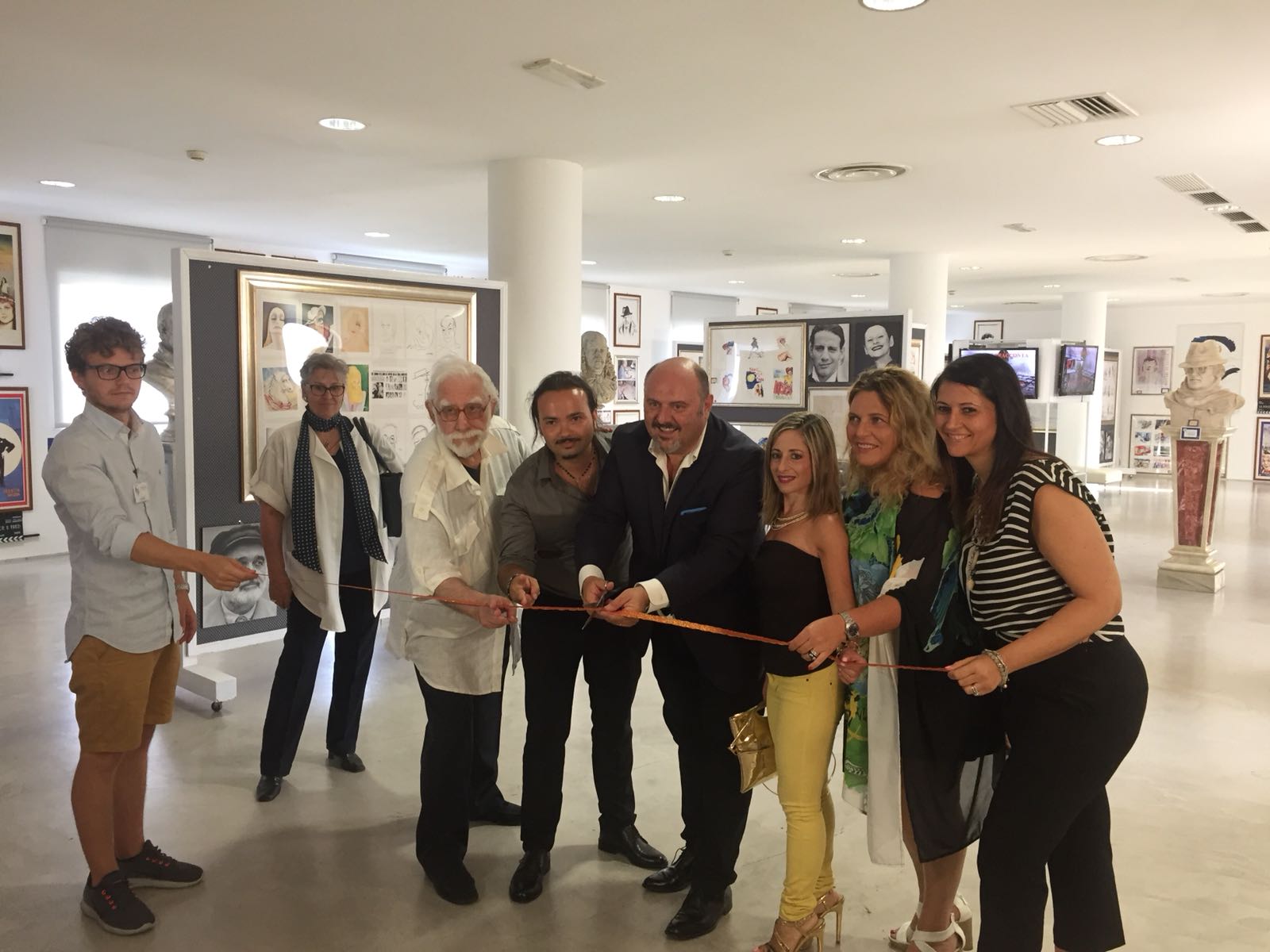 Olbia ospita Cinecittà: inaugurata la mostra Federico Fellini