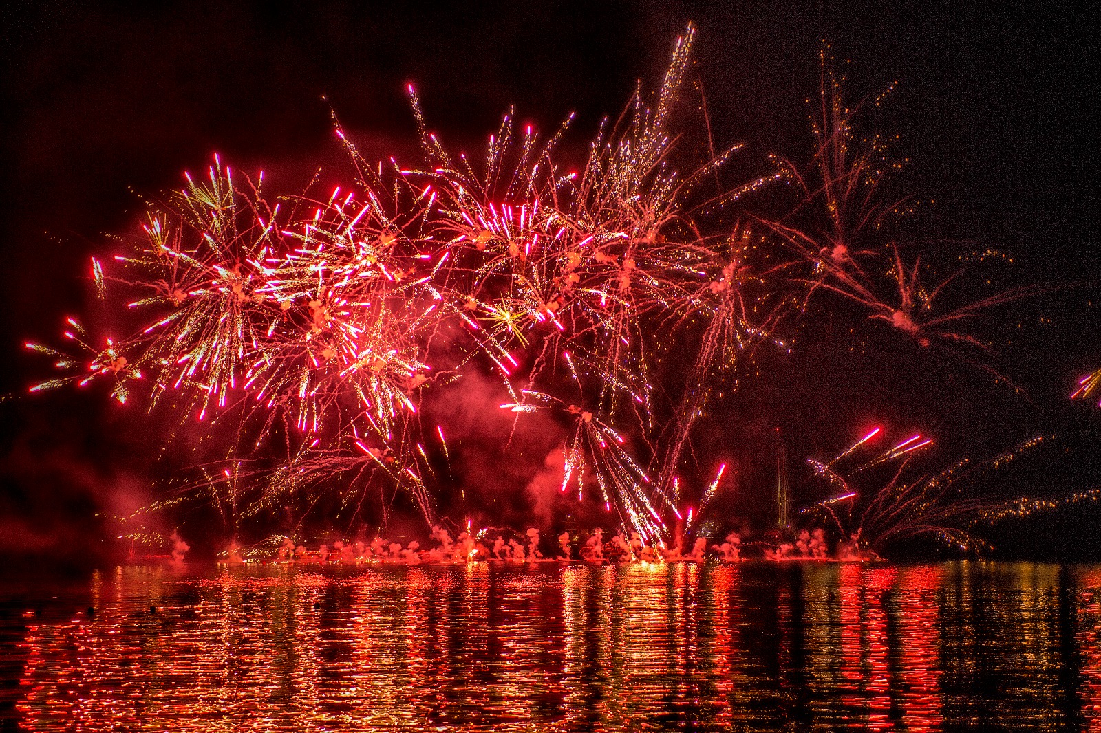 Golfo Aranci: attesa per lo spettacolo dei fuochi d'artificio