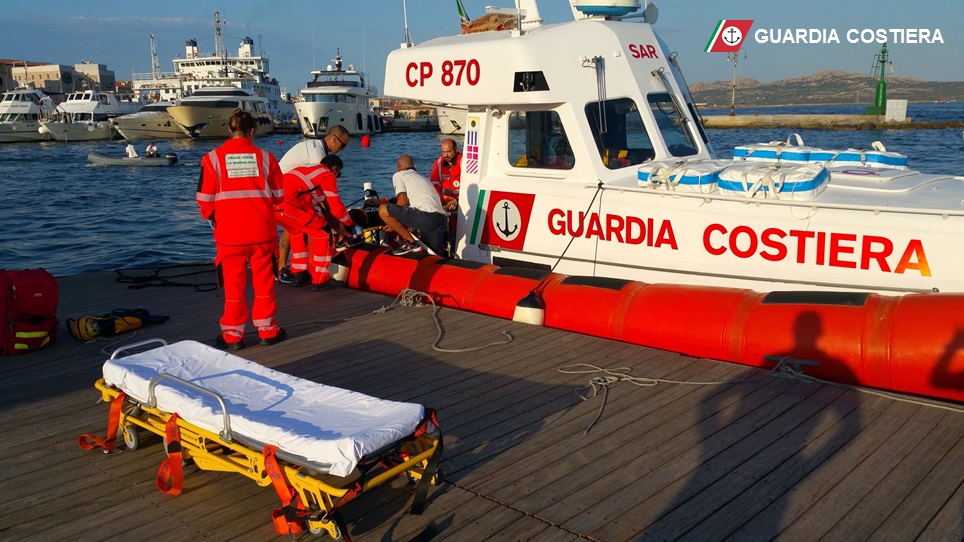 La Maddalena: soccorse tre persone in mare