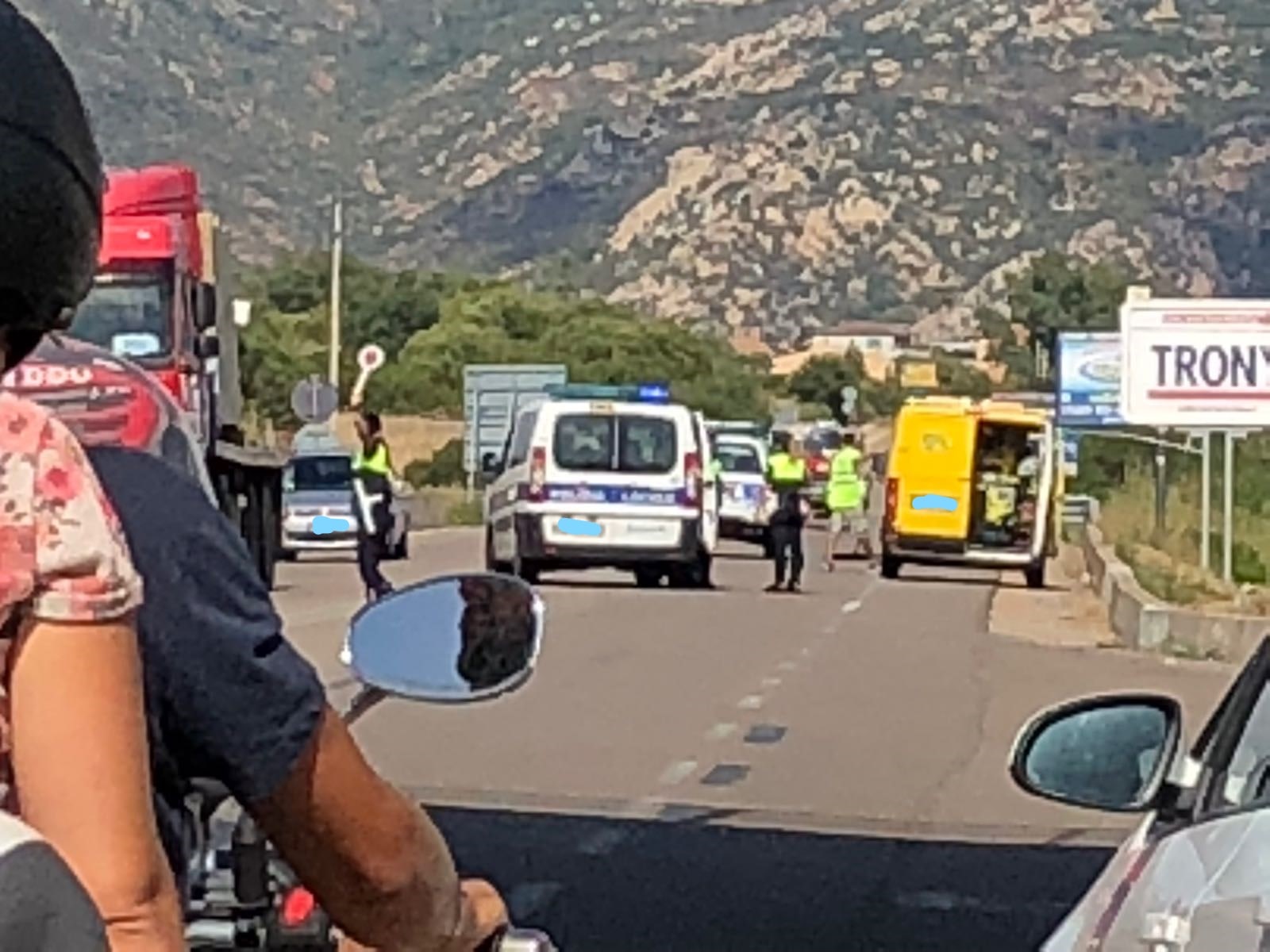 Olbia, incidente sulla strada per Golfo Aranci: due auto coinvolte