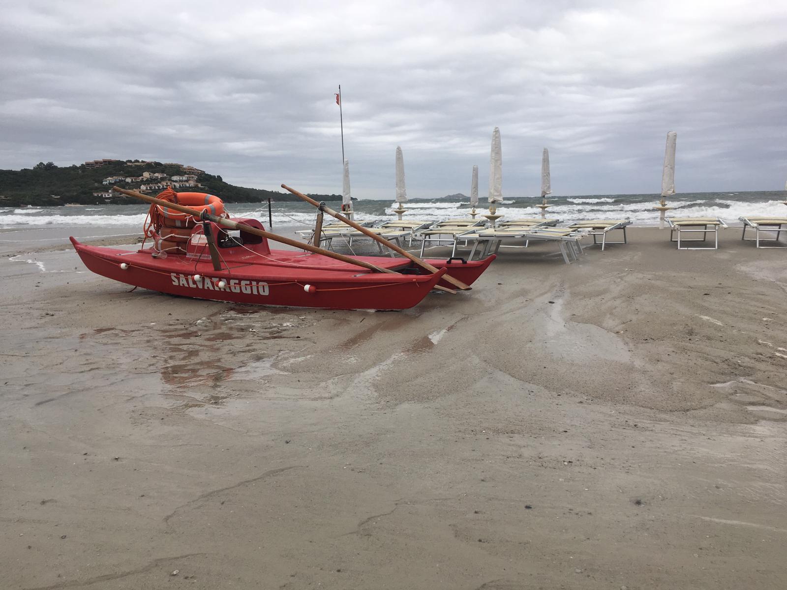 *FOTO* Olbia e la forza della natura: ecco Marinella dopo le mareggiate