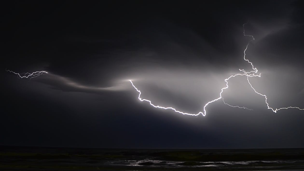 Sardegna: allerta meteo per pioggia, temporali, mareggiate e vento