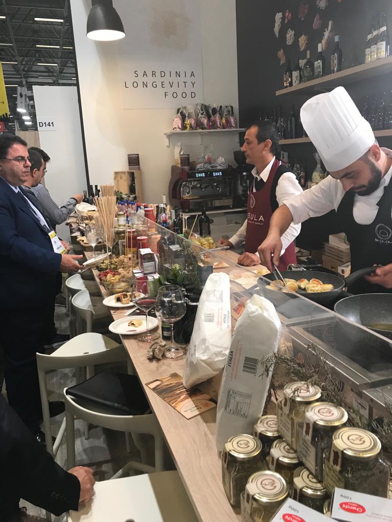 Il cibo sardo in mostra a Parigi: grande successo