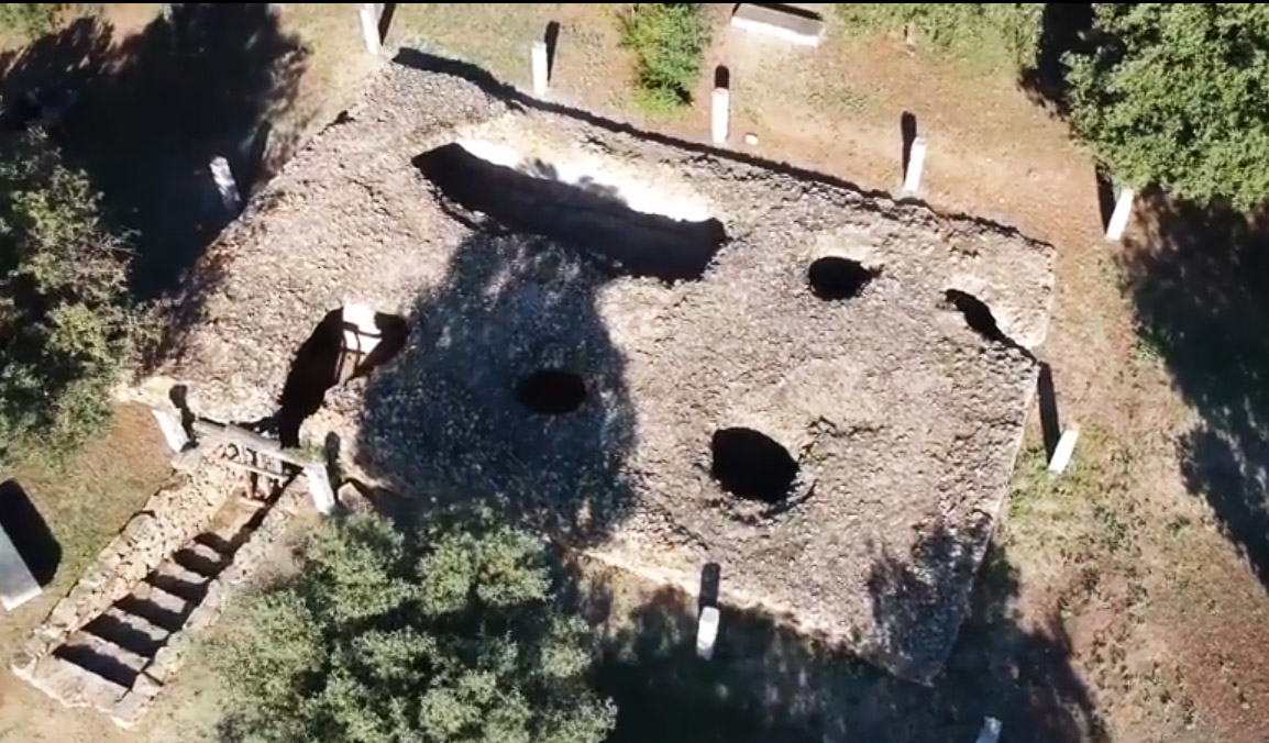 La cisterna romana di Sa Rughittula vista dal drone di Diego Cubeddu