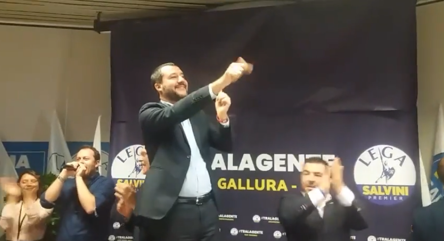 Matteo Salvini a Olbia: Stazione Marittima stracolma di gente