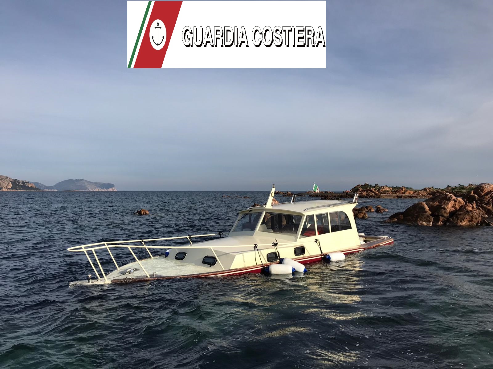 Olbia: barca affonda a Tavolara