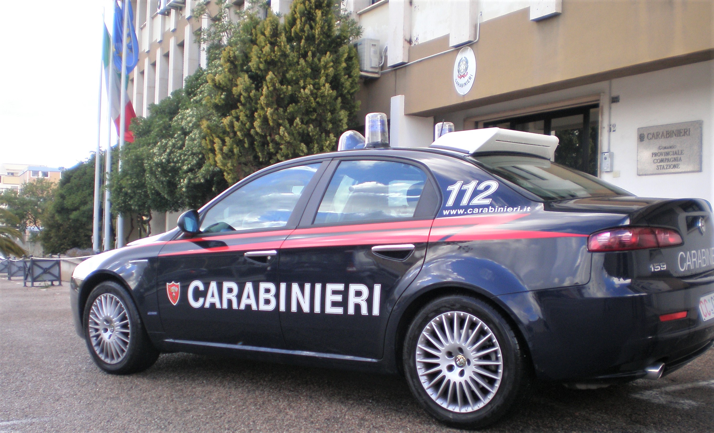 Nord Sardegna, spaventa anziana e ruba oro: arrestato