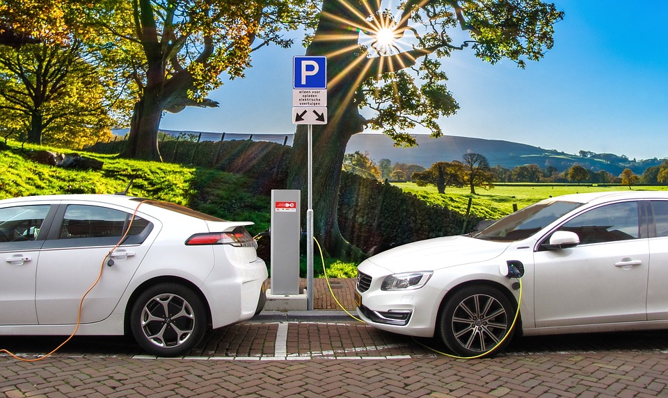 Sardegna, mobilità sostenibile: sussidi per 240 veicoli elettrici