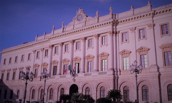 Open day epilessia: il palazzo della Provincia di Sassari diventa viola 