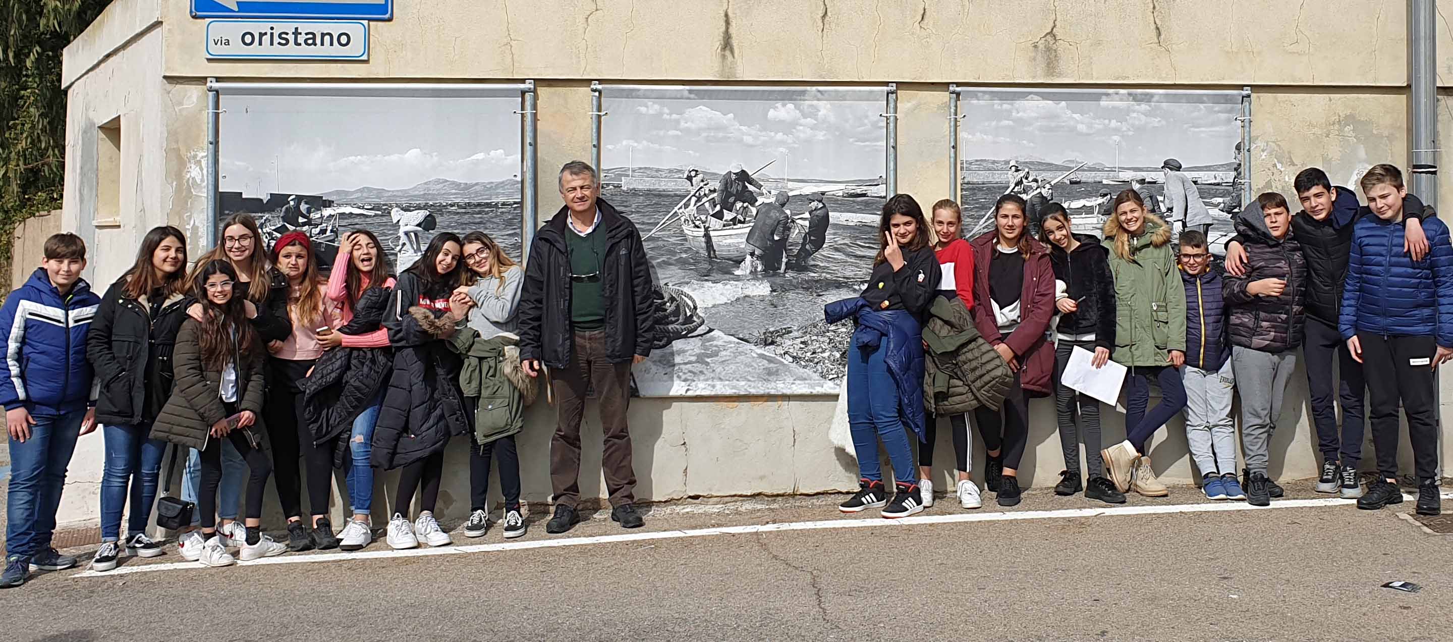 Golfo Aranci: i ragazzi delle medie scoprono gli antenati protagonisti delle foto di Marianne Sin-Pfältzer