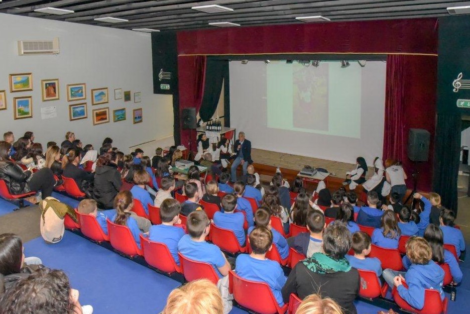 Olbia: la vendemmia dei bambini produce un vino solidale