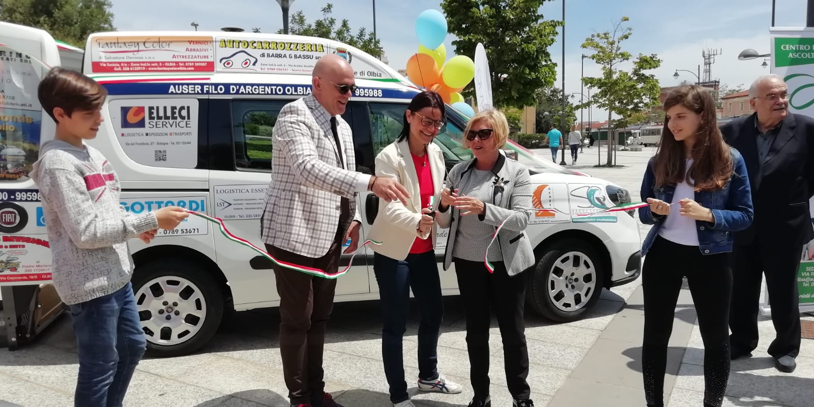 Olbia, festa all'Auser: 28 imprenditori olbiesi finanziano pulmino