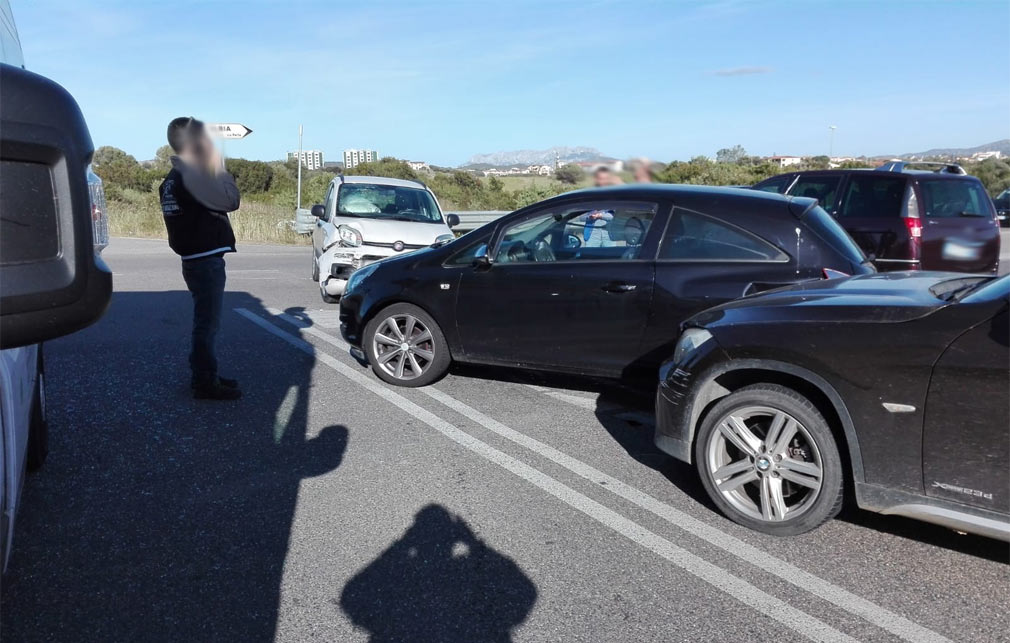 Olbia: scontro tra auto in via Nervi