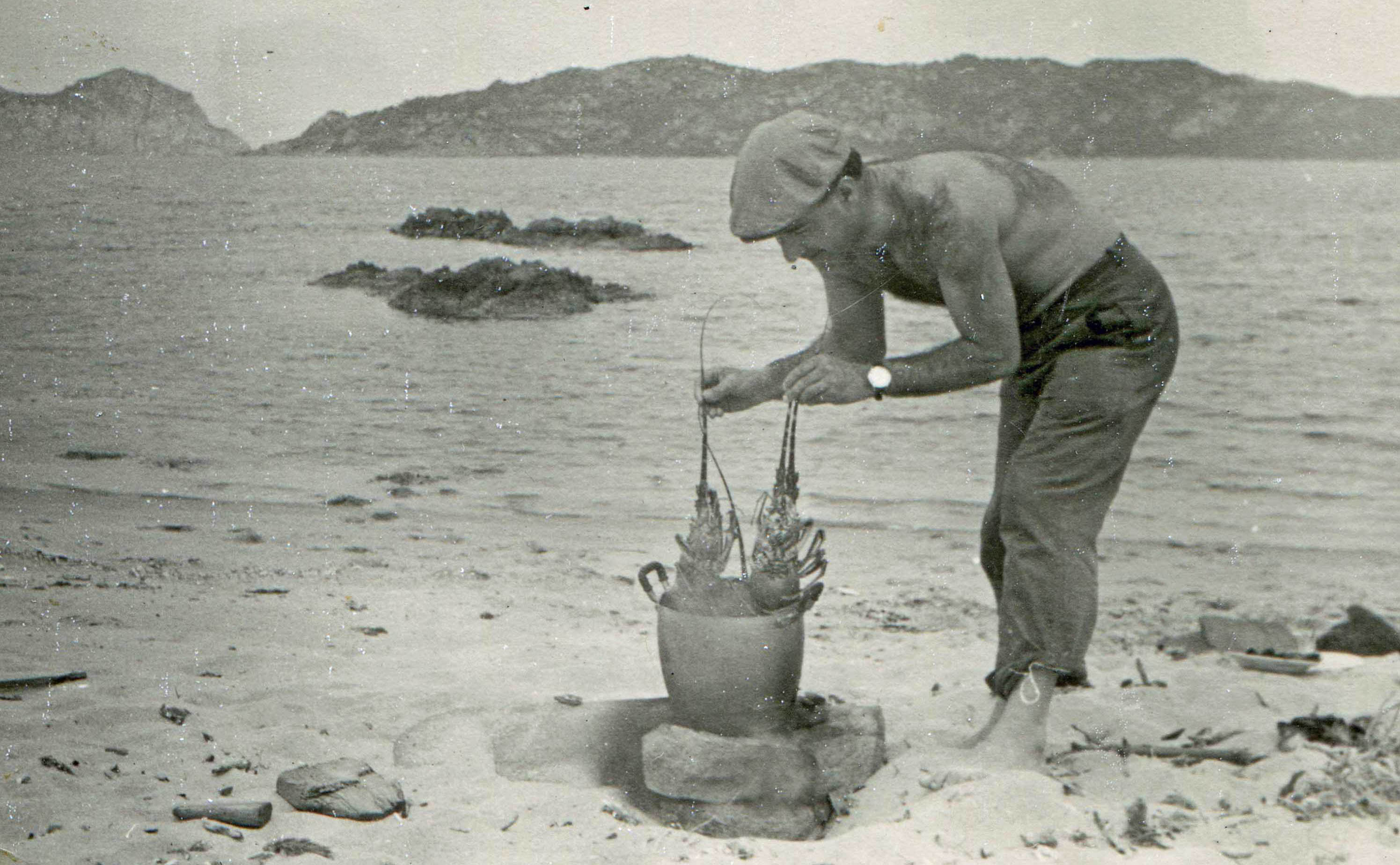 Bollivamo le aragoste sulla spiaggia