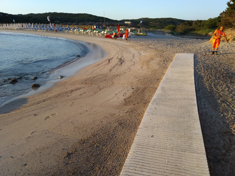 Arzachena, disabilità: finalmente ecco le spiagge accessibili