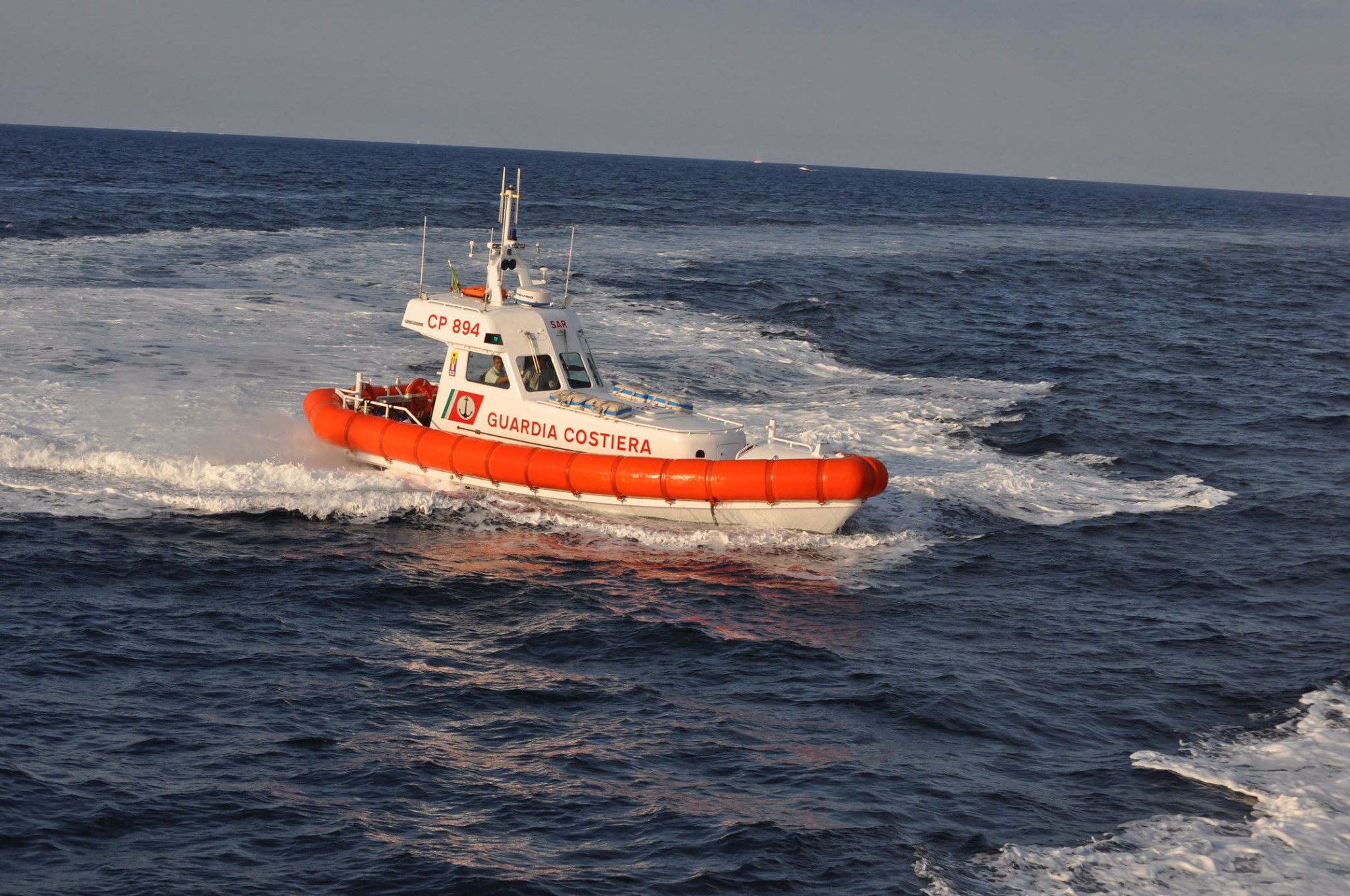 Olbia: yacht di 30 m incagliato a Cugnana