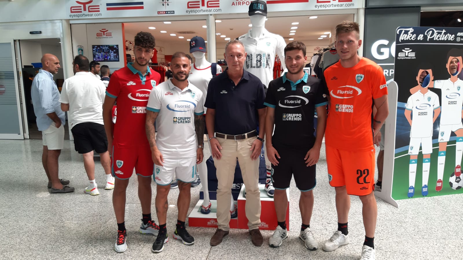 L'Olbia calcio, ecco il nuovo look, con la  stessa passione