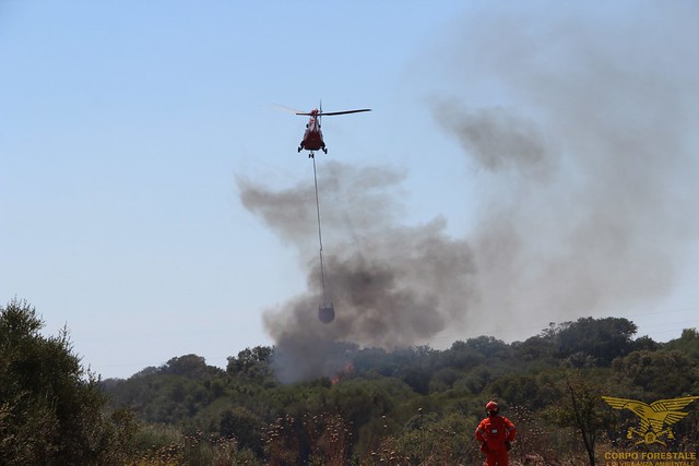 Sardegna: due nuovi  incendi, intervento degli elicotteri
