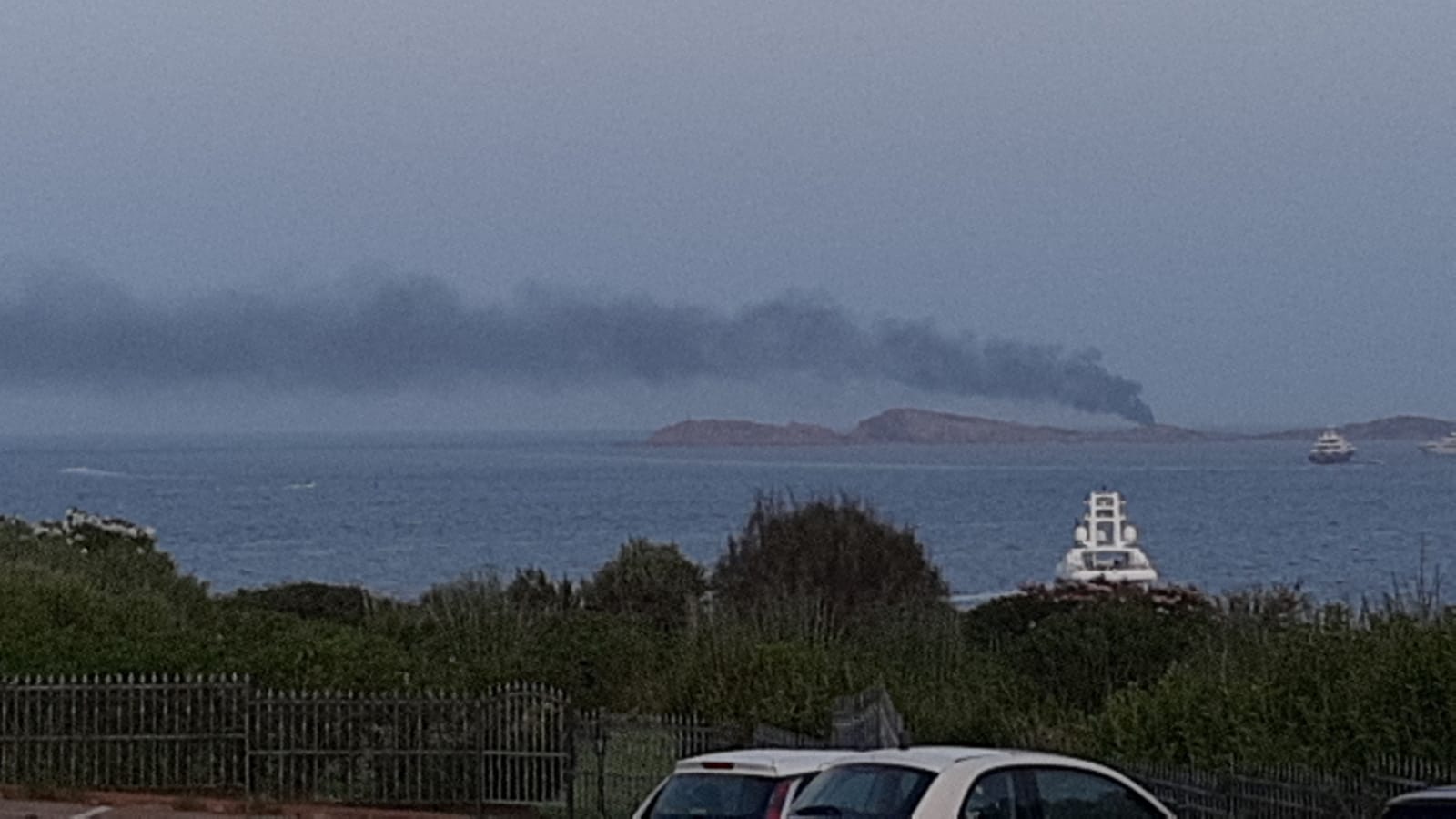 Porto Cervo: yacht in fiamme