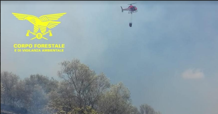 Gallura: fiamme a Bortigiadas, interviene l'elicottero