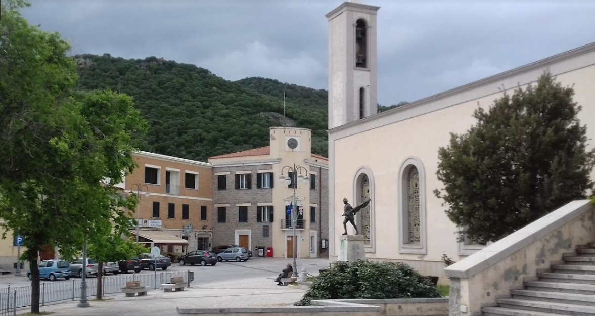 Berchidda, centro storico: ecco l'isola pedonale