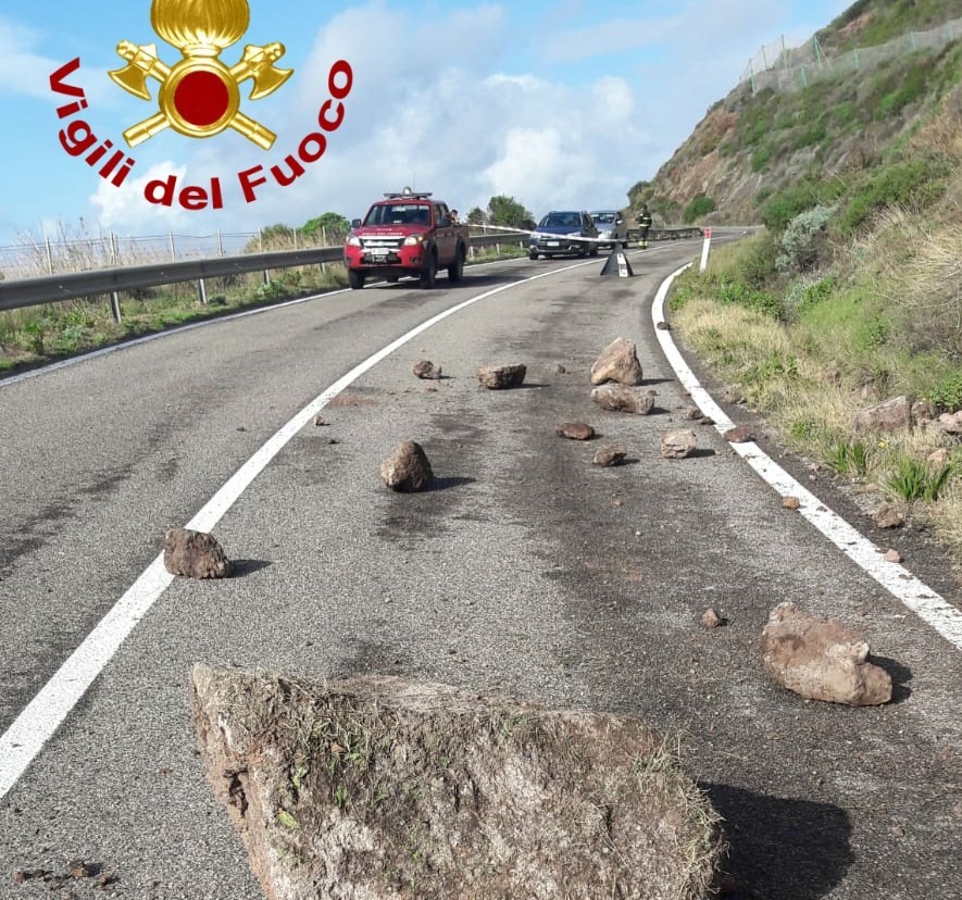 Sardegna: frana sulla SP 105 Alghero-Bosa