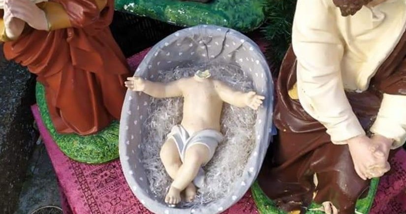 Decapitano statua Gesù bambino, trovata testa in cimitero