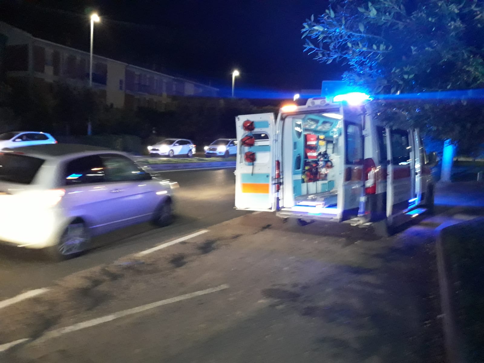 Incidente nella notte: muore 19enne