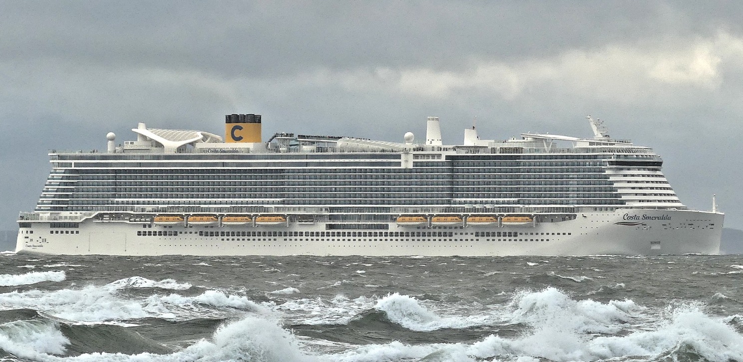 Coronavirus, galluresi su nave Costa Smeralda: 