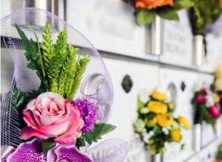 Arzachena, cimiteri comunali: per Pasqua accesso solo per i fiorai