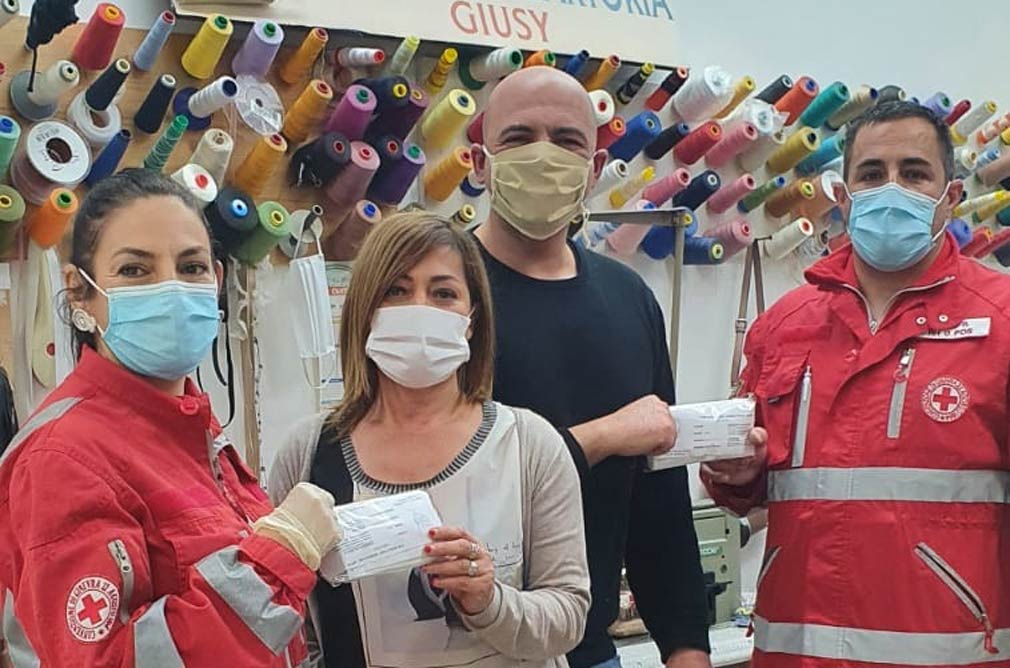 Olbia: Giusy Ciaddu dona 1000 mascherine a Croce Rossa e Croce Bianca