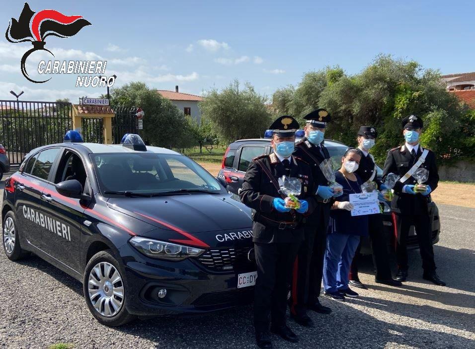 Budoni: Carabinieri regalano mascherine a bambini e bambine