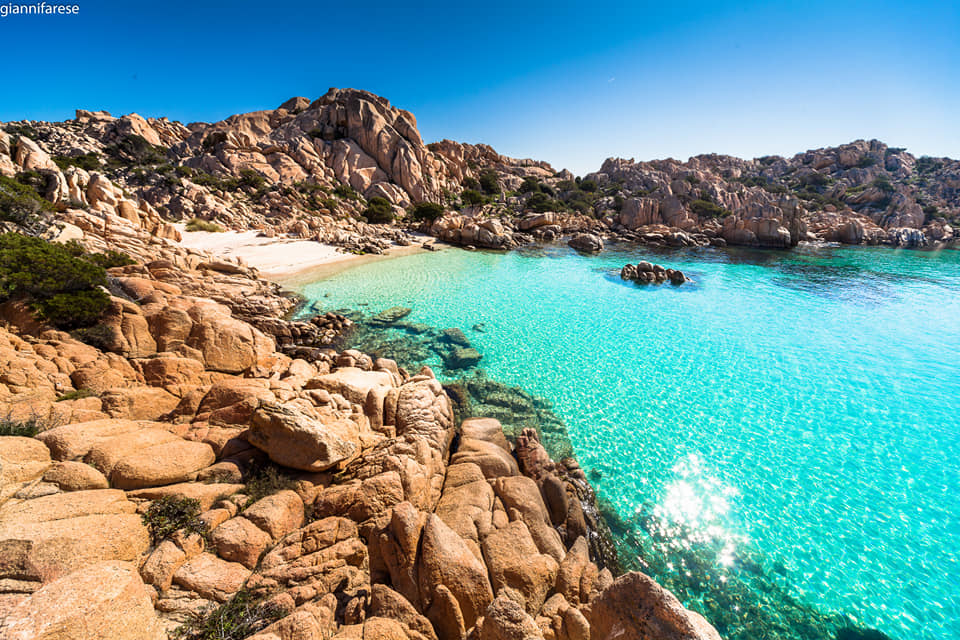 La Maddalena: prima in Sardegna con 8 bandiere blu