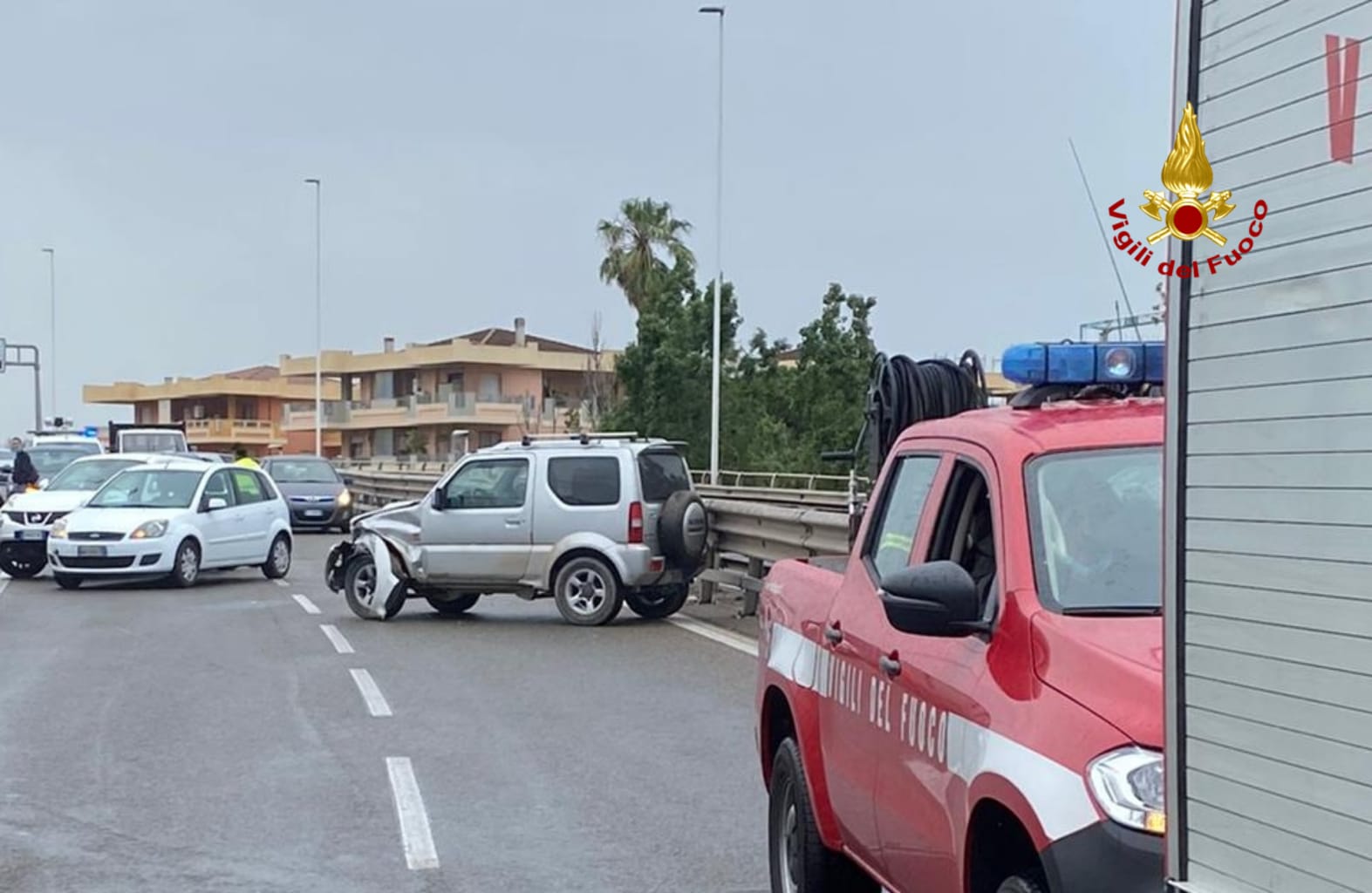 Incidente su Asse Mediano: 1 ferito, 7 auto coinvolte