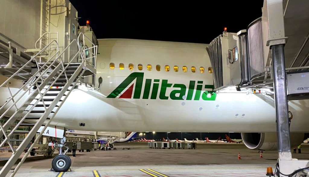 Alitalia, 4 voli al giorno da  Olbia: più voli solo con più domanda
