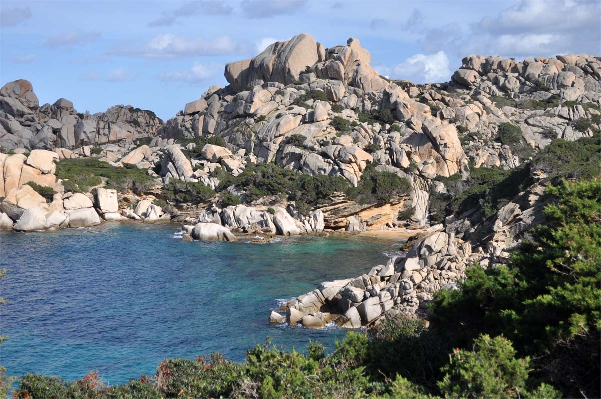 Santa Teresa: mare, rocce e storia i veri protagonisti