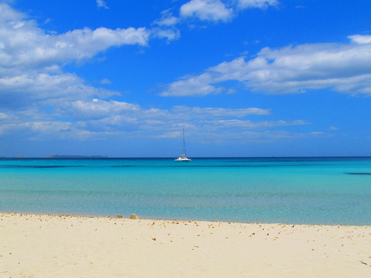 Covid: salta partenza turisti positivi, scelgono quarantena in Sardegna