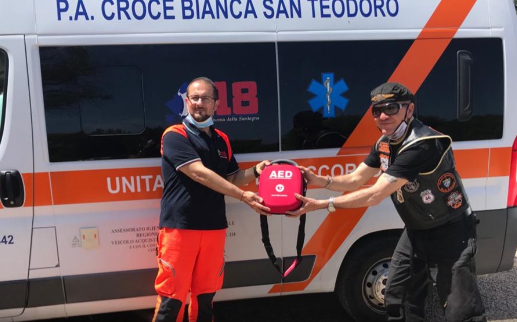 San Teodoro, Croce Bianca: inaugurata la nuova ambulanza