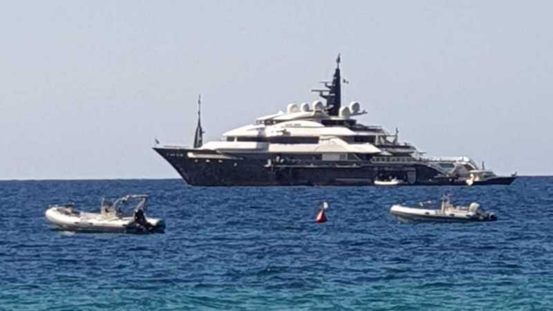 In  Sardegna arriva lo yacht da favola di Beyoncé e Jay-Z