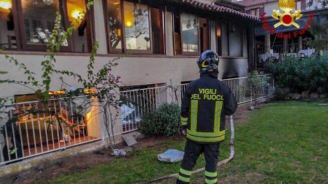 A fuoco hotel: trovata lettera contenente minacce