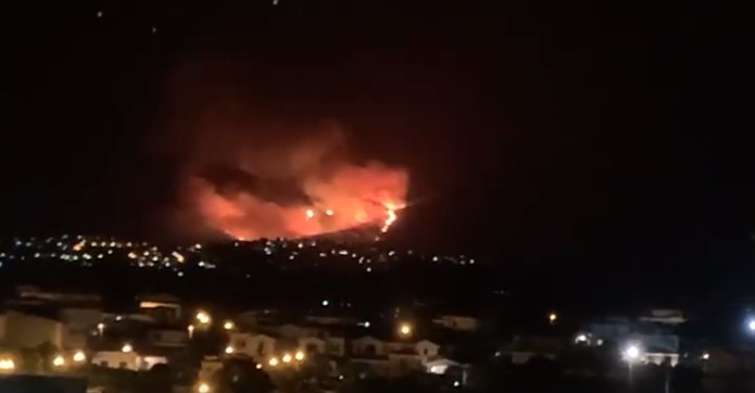 Budoni: incendio a Tanaunella evacuate 60 persone