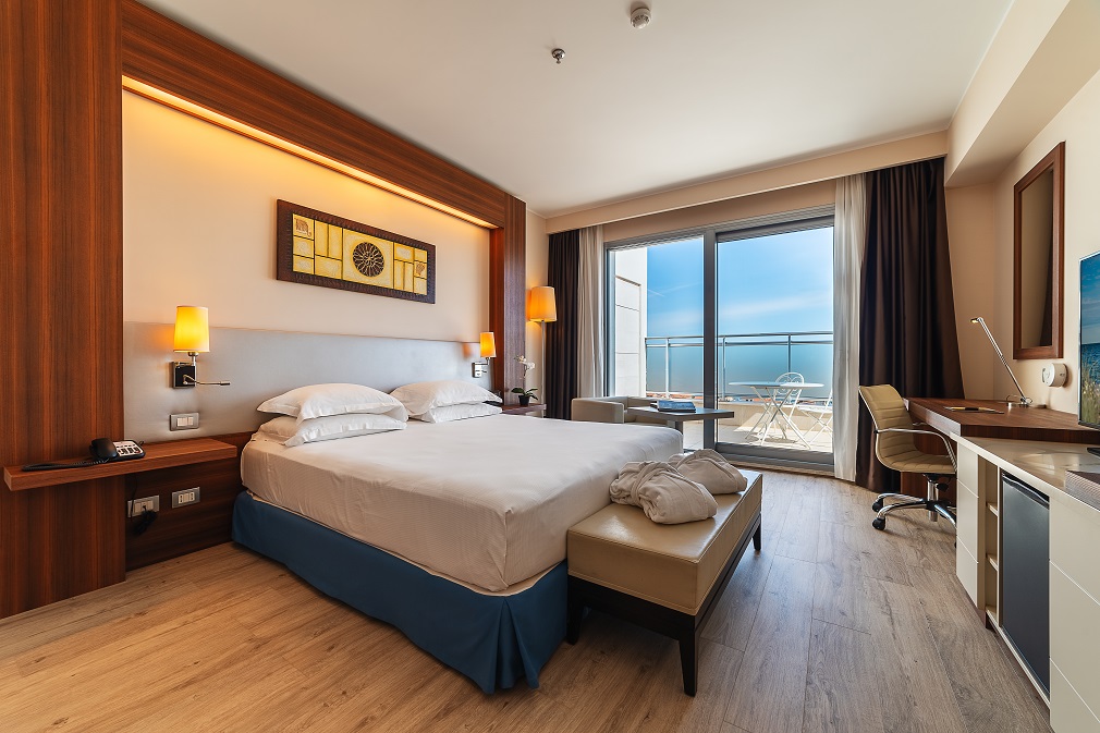 Coccole per due al DoubleTree by Hilton Olbia: una notte da favola con servizio deluxe