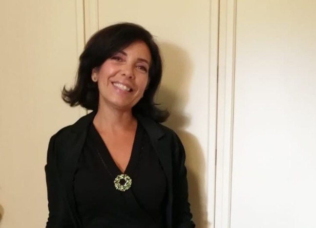 Olbia: Paola Spano, la psicologa del guardaroba delle donne