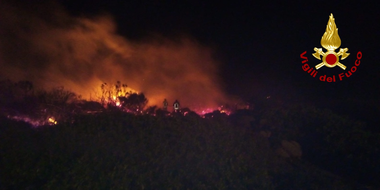 Maltempo: il vento provoca diversi danni nell'Isola, fiamme in Gallura