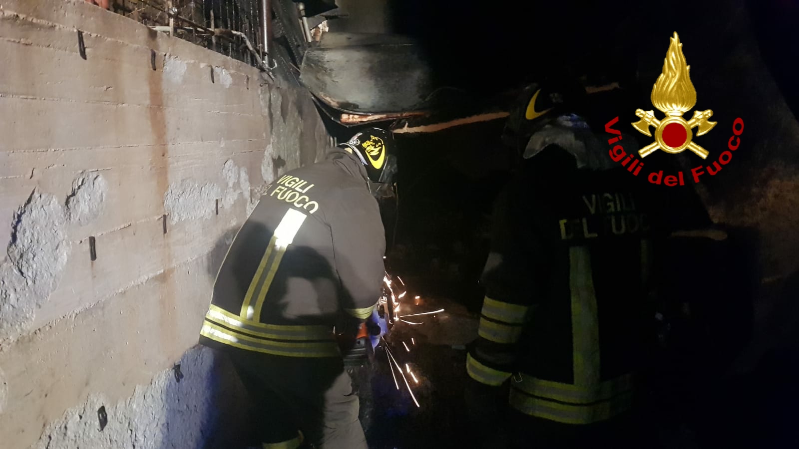 La Maddalena, rogo dalla cella frigo del supermarket: indagini in corso